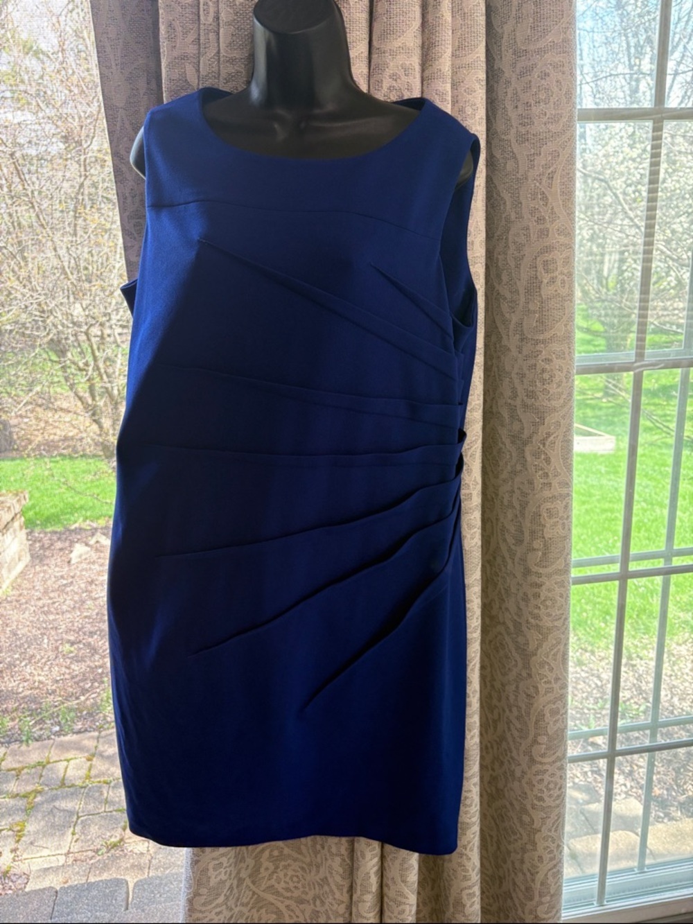 Classic Sleeveless Royal Blue Pleated Sheath Mini Dress